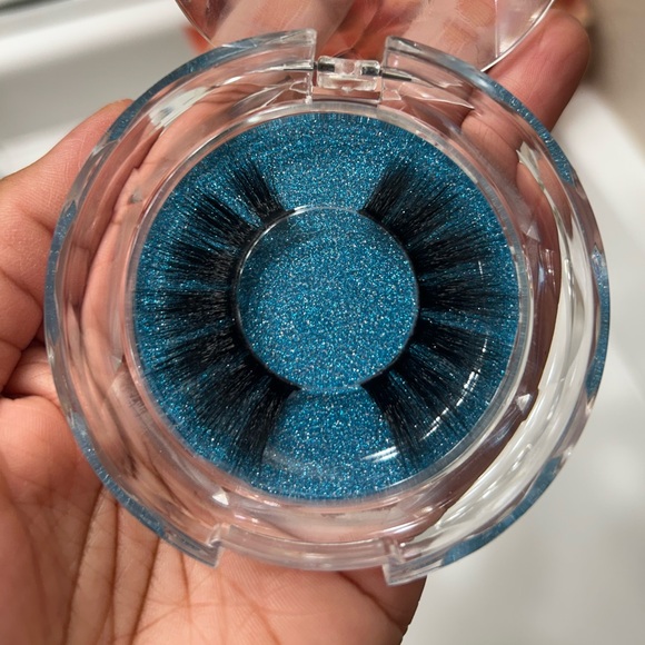 Women mink eye lashes - Picture 1 of 7